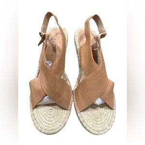 Bettye Muller espadrille wedge 9.5